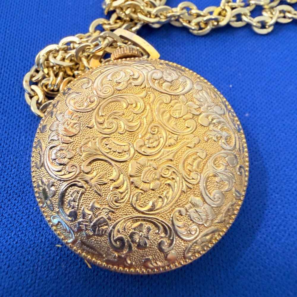 Vintage‎ Lucerne Pendant Watch Gold Tone Swiss Made Roman Numeral Necklace Chain - Picture 4 of 11